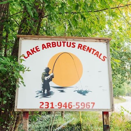 Arbutus Lake 3 Bedroom Cottage Traverse City Kültér fotó
