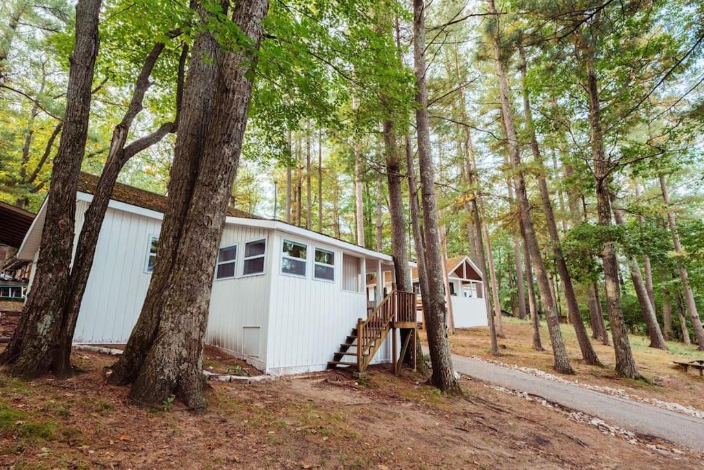 Arbutus Lake 3 Bedroom Cottage Traverse City Kültér fotó