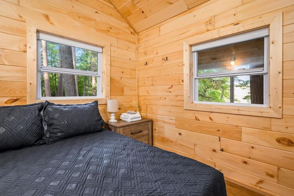 Arbutus Lake 3 Bedroom Cottage Traverse City Kültér fotó
