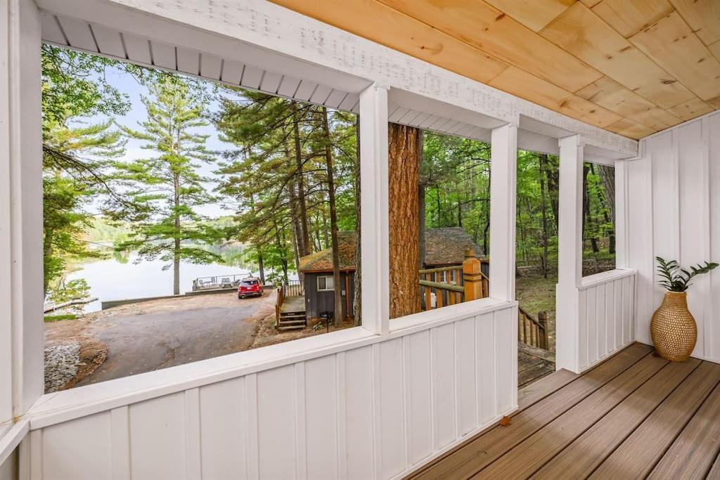 Arbutus Lake 3 Bedroom Cottage Traverse City Kültér fotó