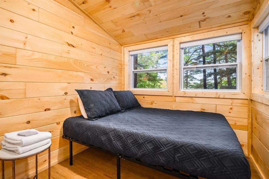 Arbutus Lake 3 Bedroom Cottage Traverse City Kültér fotó